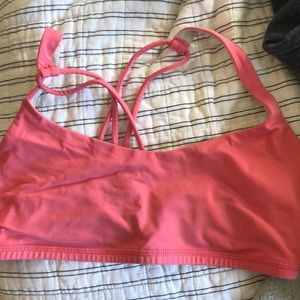 Lululemon free to be sports bra